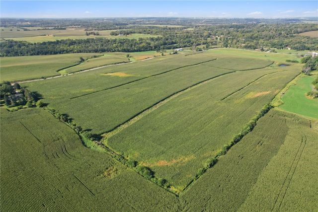 1551 Holmans Road, Mt Vernon, IA 52314