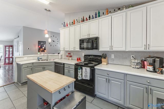2537 Marjorie Lane, Huntsville, AL 35803