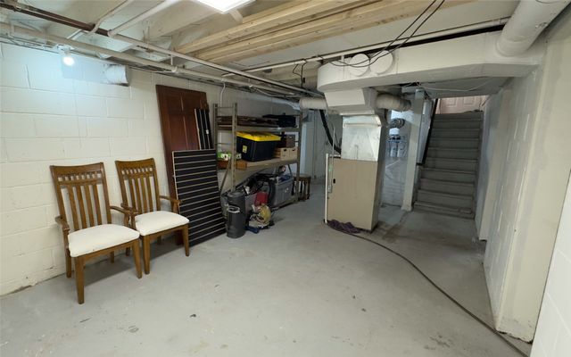 1501 Osceola Avenue, Des Moines, IA 50316