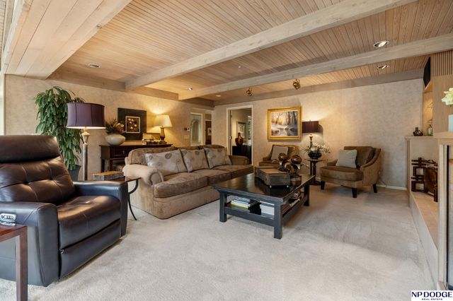 9733 Brentwood Road, Omaha, NE 68114