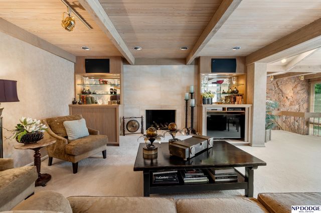 9733 Brentwood Road, Omaha, NE 68114