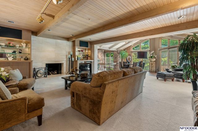 9733 Brentwood Road, Omaha, NE 68114