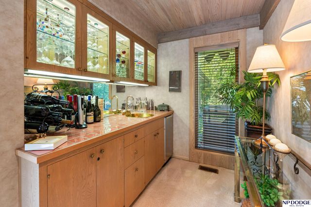 9733 Brentwood Road, Omaha, NE 68114