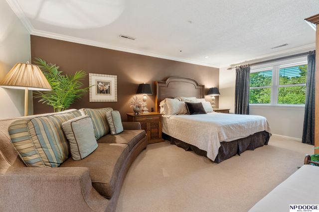 9733 Brentwood Road, Omaha, NE 68114