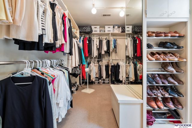 9733 Brentwood Road, Omaha, NE 68114