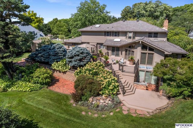 9733 Brentwood Road, Omaha, NE 68114