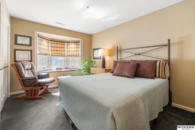 9733 Brentwood Road, Omaha, NE 68114