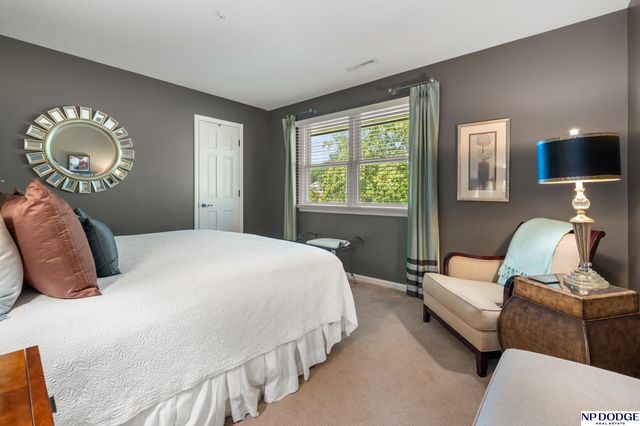 9733 Brentwood Road, Omaha, NE 68114