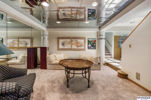 9733 Brentwood Road, Omaha, NE 68114