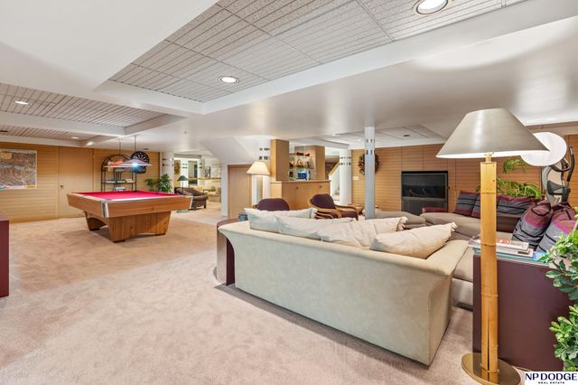 9733 Brentwood Road, Omaha, NE 68114