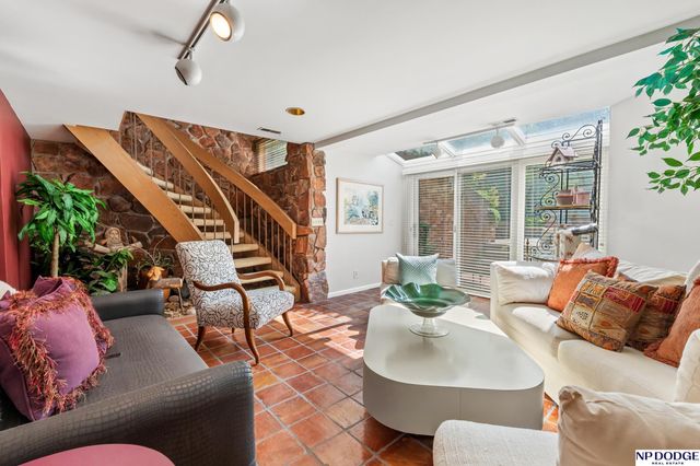 9733 Brentwood Road, Omaha, NE 68114