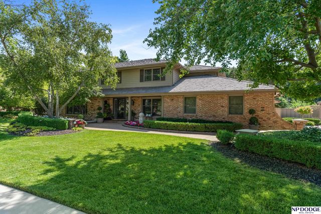 9733 Brentwood Road, Omaha, NE 68114