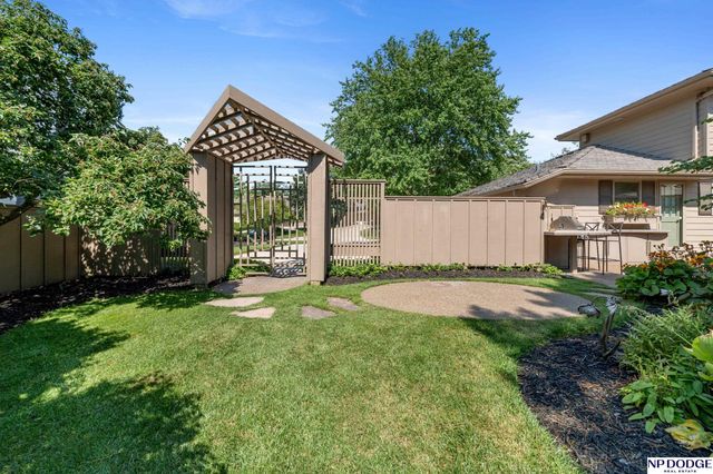 9733 Brentwood Road, Omaha, NE 68114