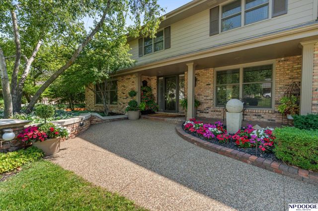 9733 Brentwood Road, Omaha, NE 68114