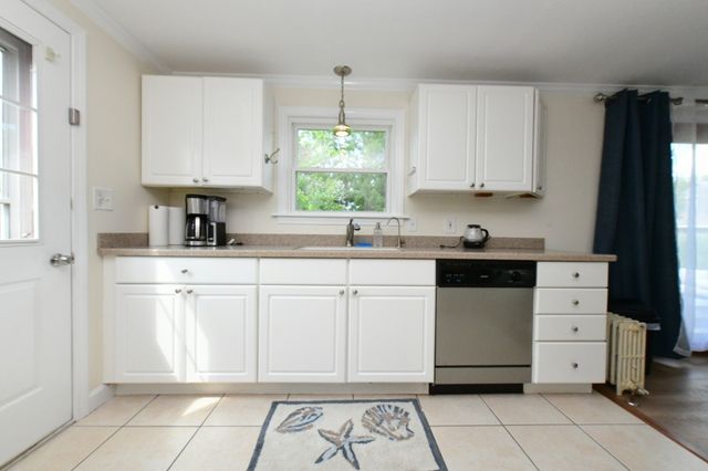 15 Sachem Dr, Bourne, MA 02562