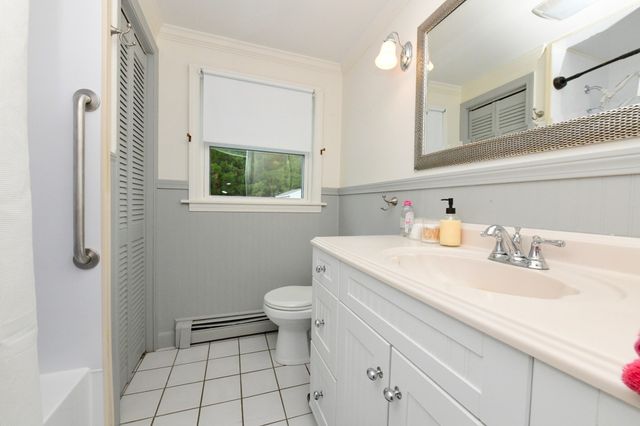 15 Sachem Dr, Bourne, MA 02562