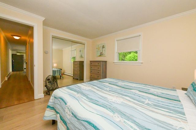 15 Sachem Dr, Bourne, MA 02562