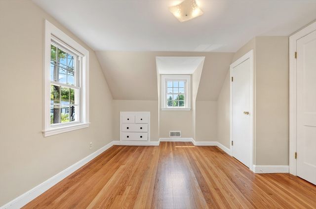7 Pine Hill Rd, Bedford, MA 01730