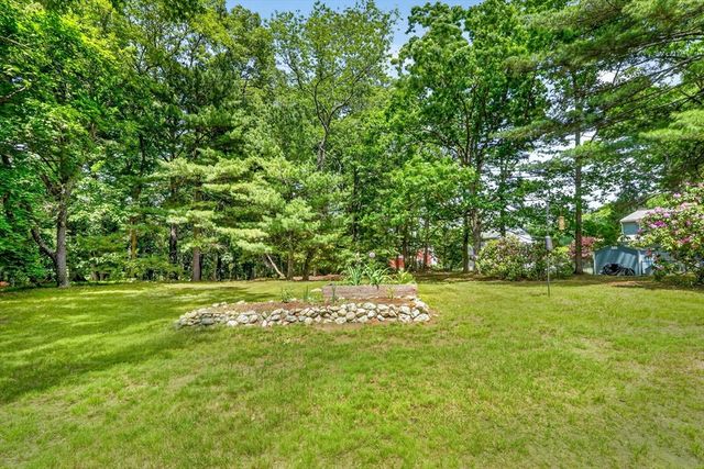 7 Pine Hill Rd, Bedford, MA 01730