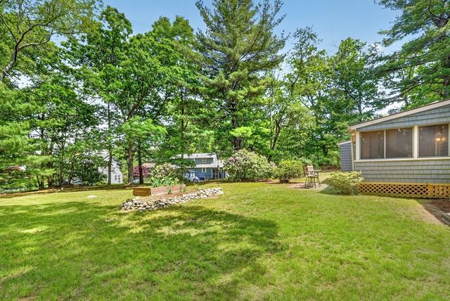 7 Pine Hill Rd, Bedford, MA 01730