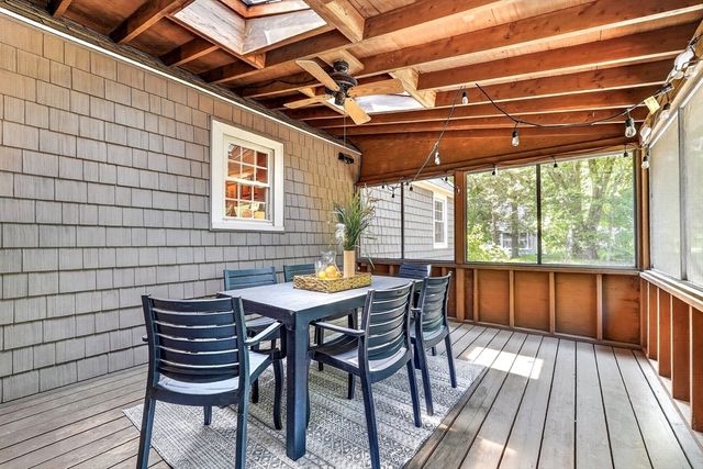 7 Pine Hill Rd, Bedford, MA 01730
