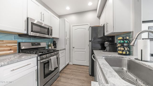 6900 E PRINCESS Drive 2223, Phoenix, AZ 85054