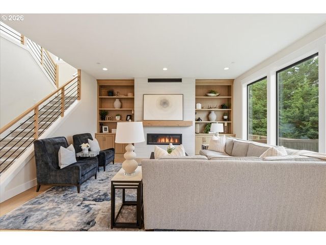 1719 Nw GOODWIN St, Camas, WA 98607