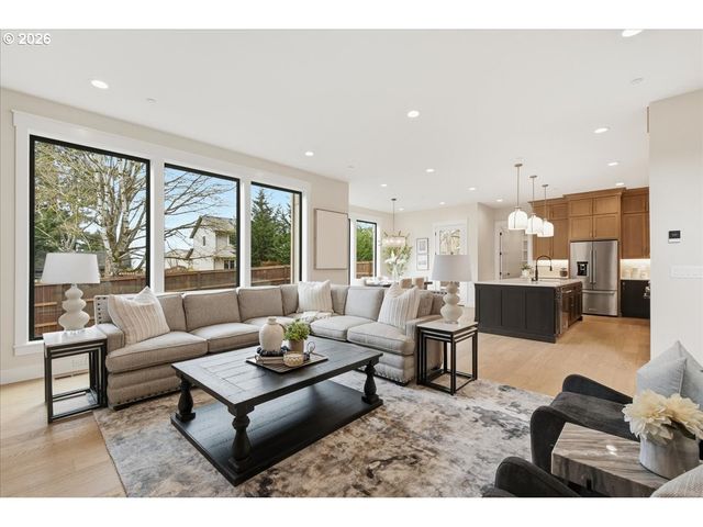 1719 Nw GOODWIN St, Camas, WA 98607