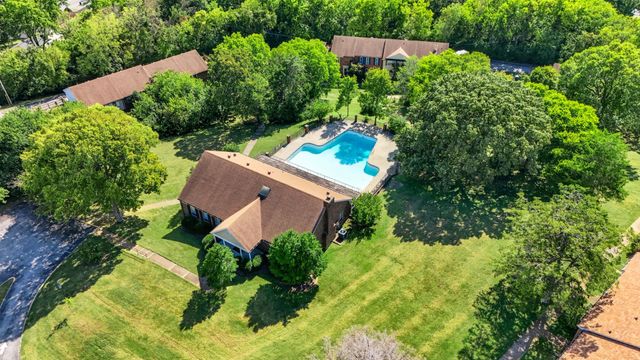 401 Huntington Ridge Dr, Nashville, TN 37211