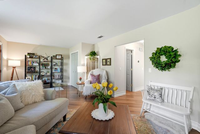 401 Huntington Ridge Dr, Nashville, TN 37211