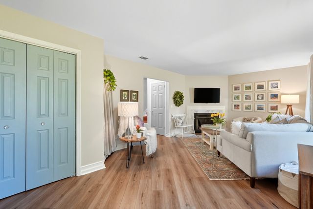 401 Huntington Ridge Dr, Nashville, TN 37211