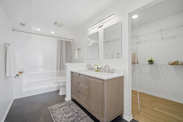 4131 N Pheasant Trail Court 8, Arlington Heights, IL 60004