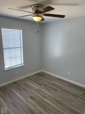 1906 W Matthews Avenue, Jonesboro, AR 72401