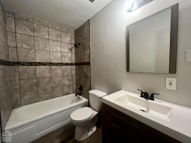 1906 W Matthews Avenue, Jonesboro, AR 72401