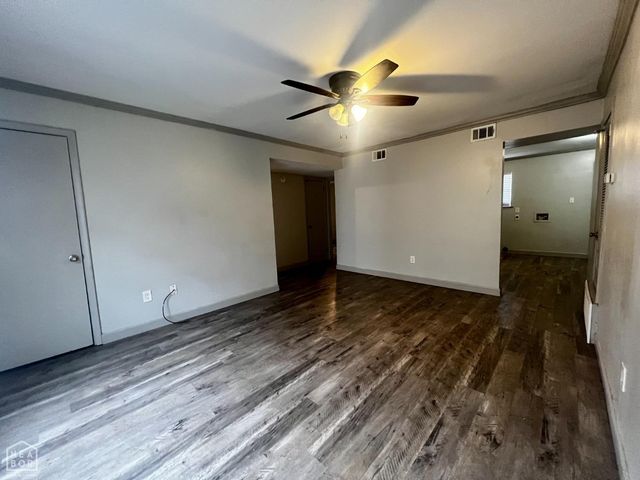 1906 W Matthews Avenue, Jonesboro, AR 72401