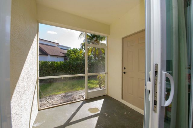 11893 Sturbridge Lane, Wellington, FL 33414