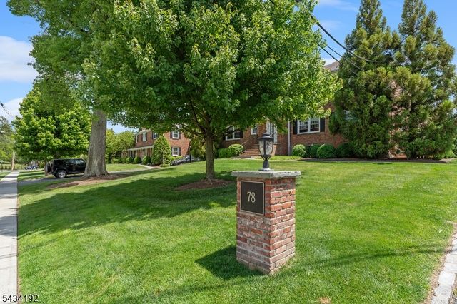 68 New England Ave 32, Summit City, NJ 07901