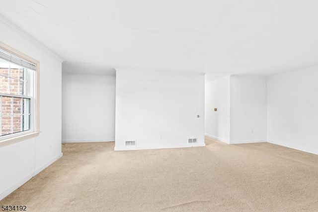 68 New England Ave 32, Summit City, NJ 07901