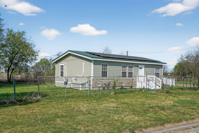 1917 Nolan Ridge Drive, Cleburne, TX 76033