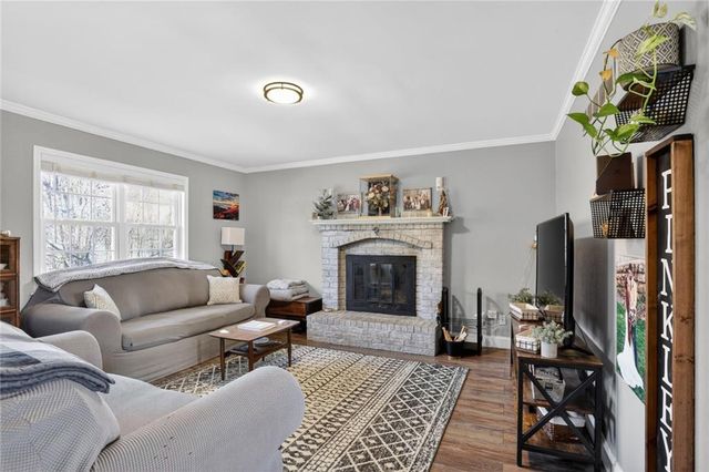 1501 SE 19th Street, Oak Grove, MO 64075