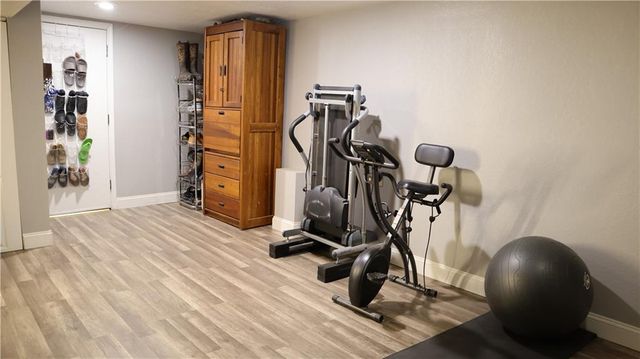 1501 SE 19th Street, Oak Grove, MO 64075