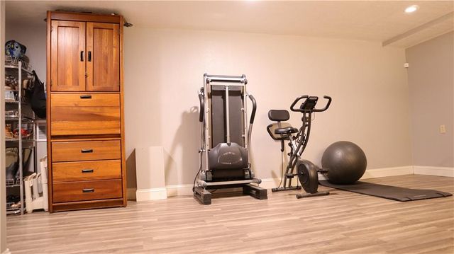 1501 SE 19th Street, Oak Grove, MO 64075