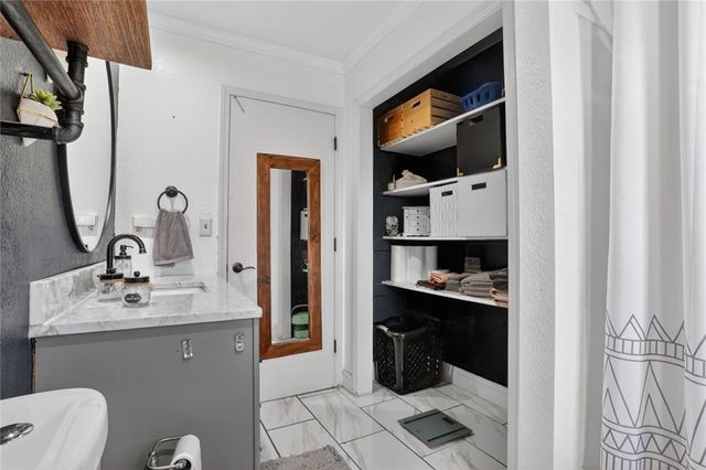 1501 SE 19th Street, Oak Grove, MO 64075