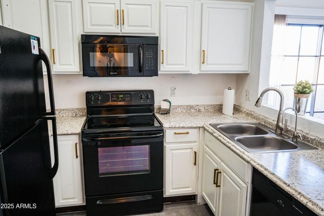 1126 W ELLIOT Road 1066, Chandler, AZ 85224