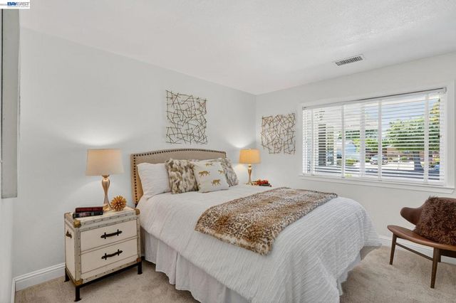 3436 Thunderbird Dr, Concord, CA 94520