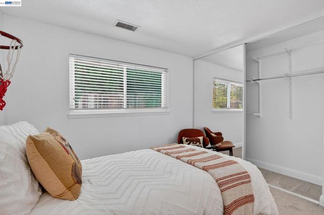 3436 Thunderbird Dr, Concord, CA 94520