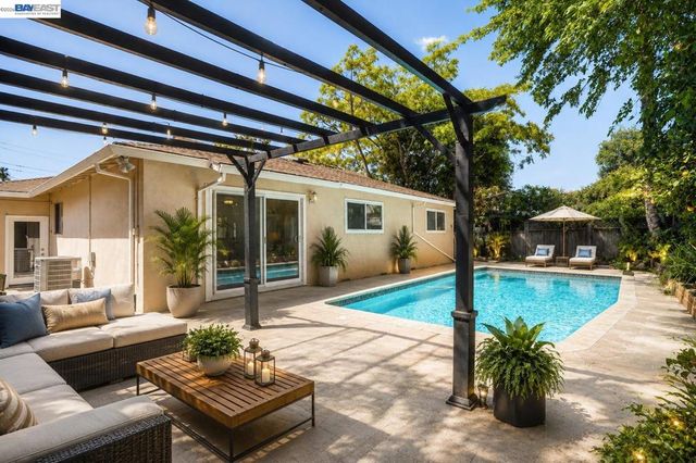 3436 Thunderbird Dr, Concord, CA 94520