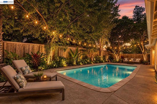 3436 Thunderbird Dr, Concord, CA 94520