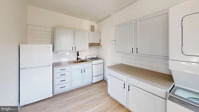 817 Saint Paul St Apt 112, Baltimore, MD 21202