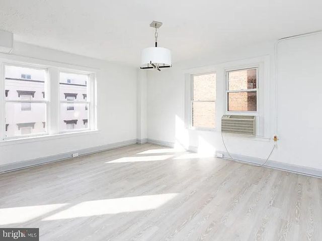 817 Saint Paul St Apt 112, Baltimore, MD 21202
